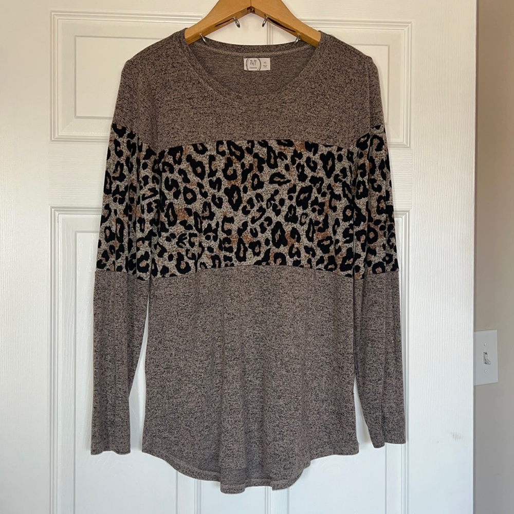 Maurice’s long sleeve animal print shirt